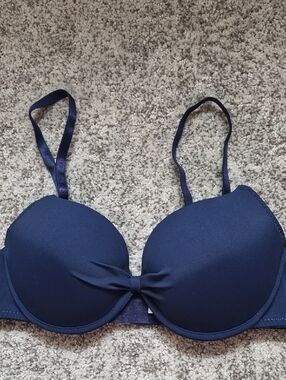 💙NEW! Women's Navy T-Shirt Bra with Pushup